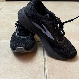 Brooks Periwinkle Blue & Black Running Shoes